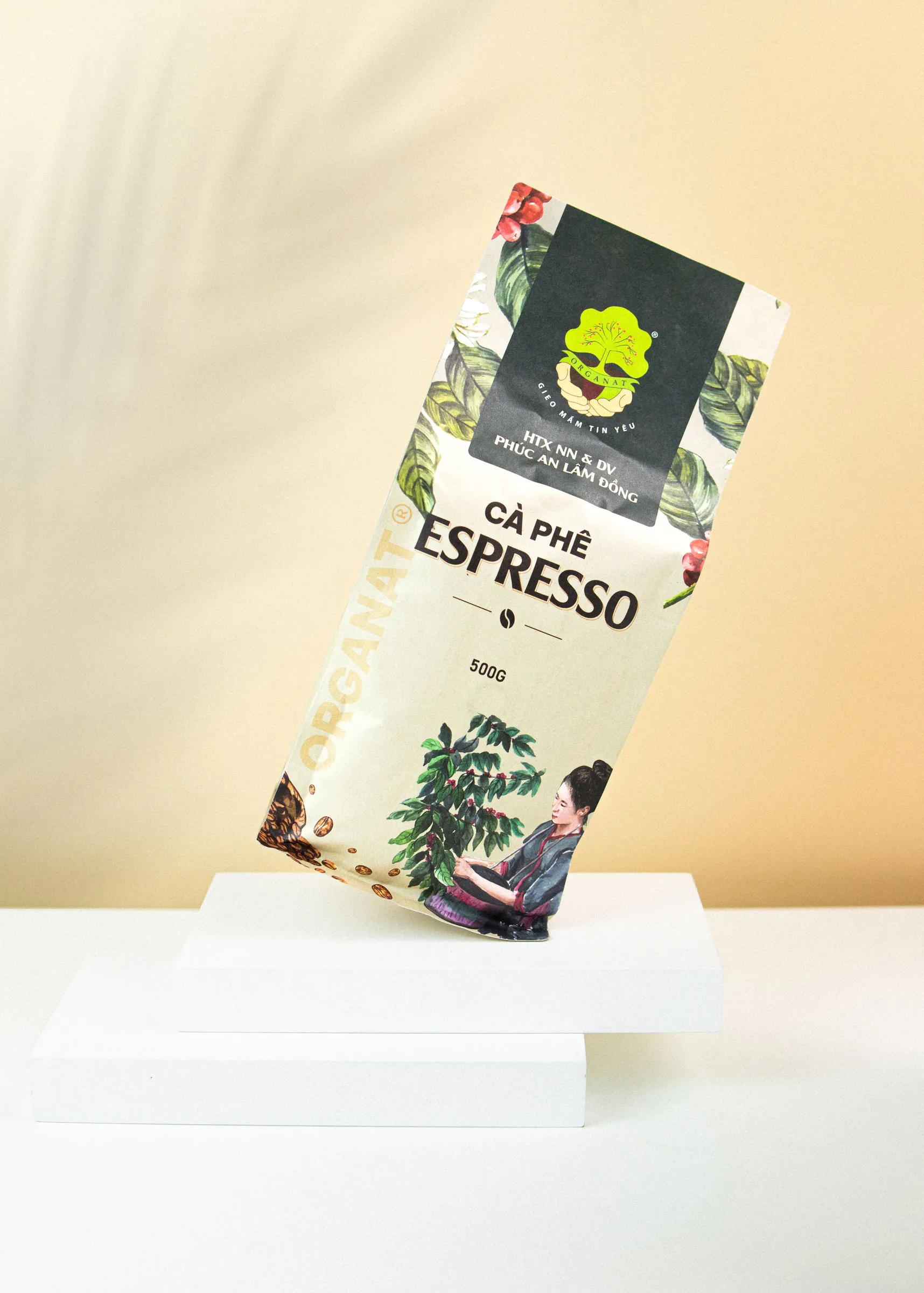 Espresso coffee bag with an illustrated botanical print
